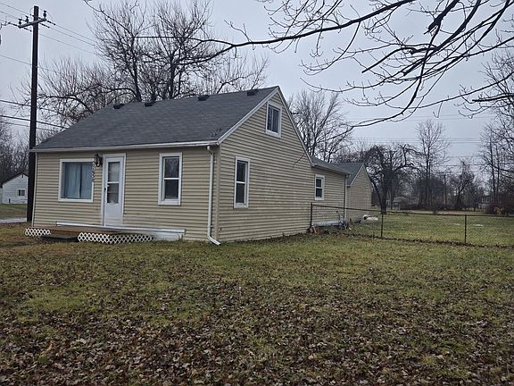 3rd image of 27658 Eton St