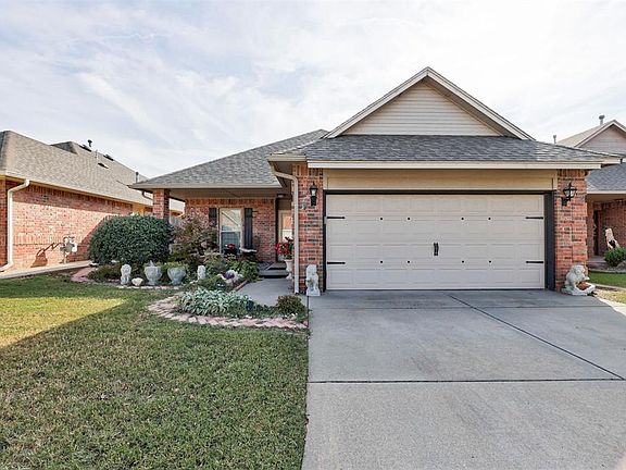 2nd image of 516 SW 123rd Pl