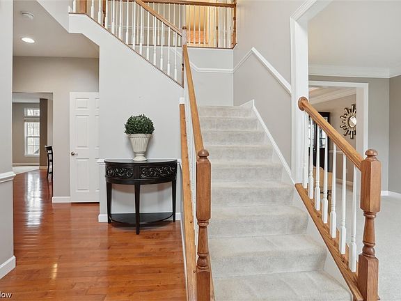 3rd image of 38610 Amberwood Dr