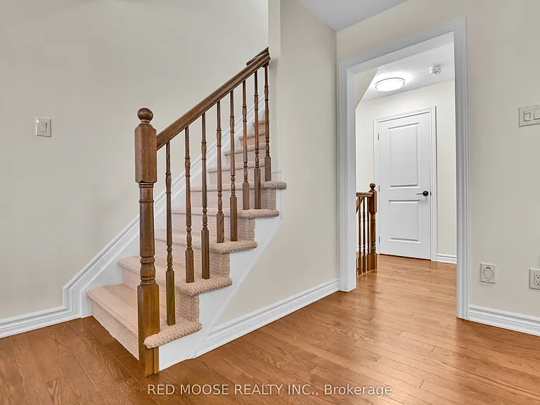 373 Sweetfern Cres — Photo 25