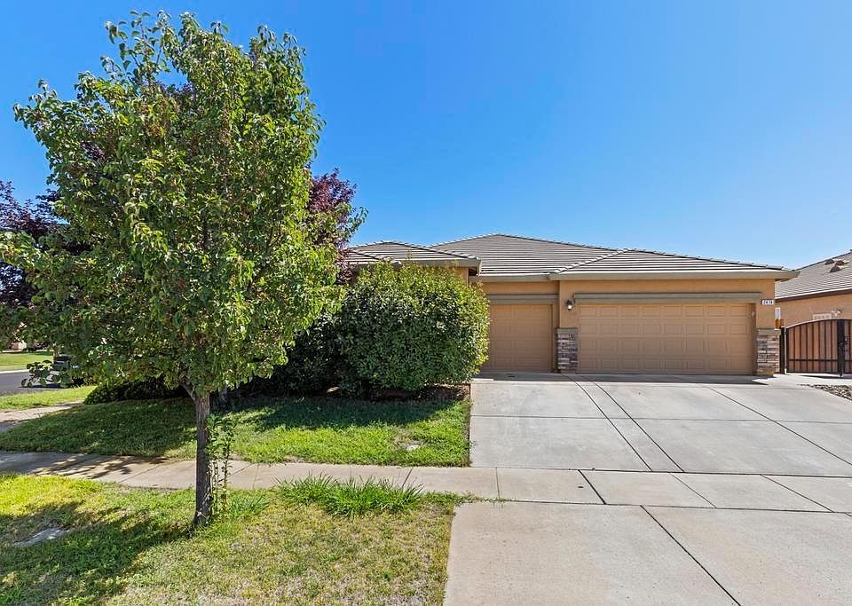 1st image of 2474 Kilbirnie Way