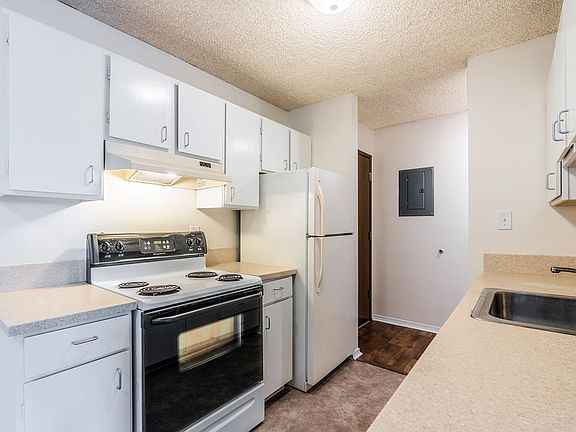 5th image of 1221 Taylor Ave N APT 102