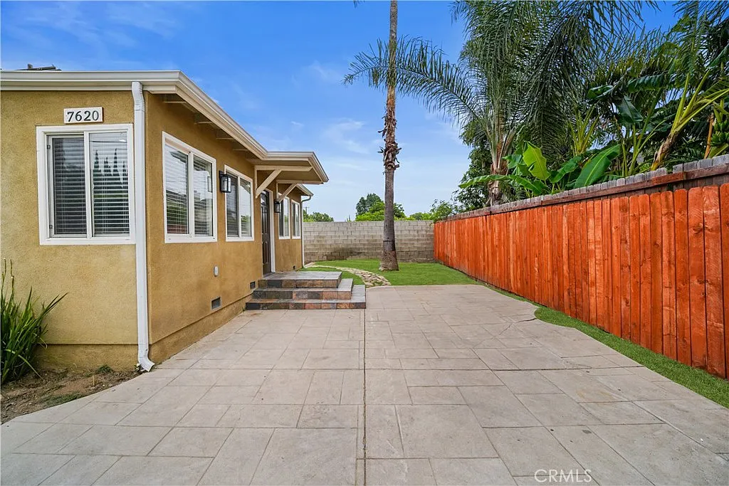 Building Photo - 7620 Variel Ave