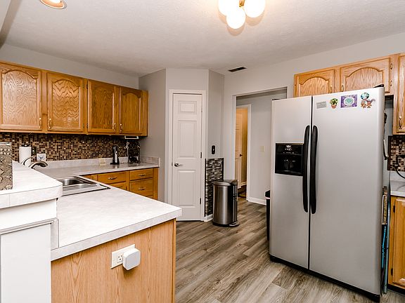2nd image of 6220 Copper Oaks Ct