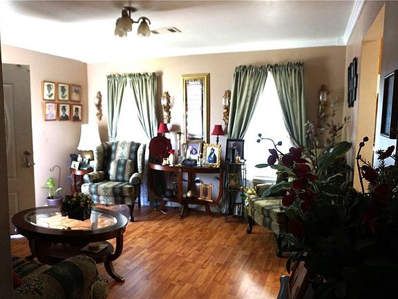 5th image of 4554 Laine Ave