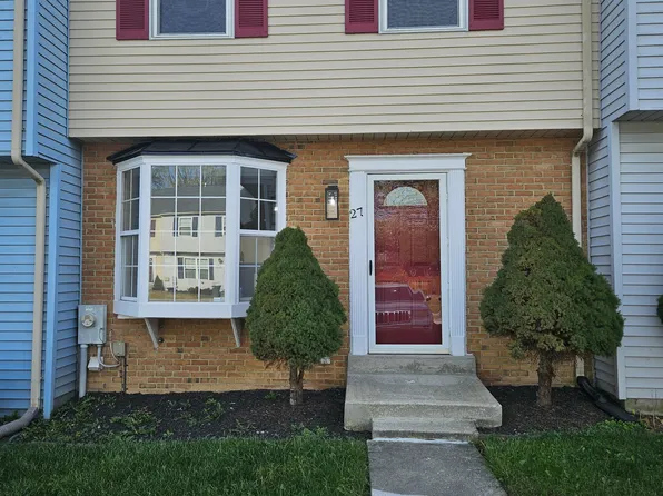 27 Sandstone Ct, Baltimore, MD 21236