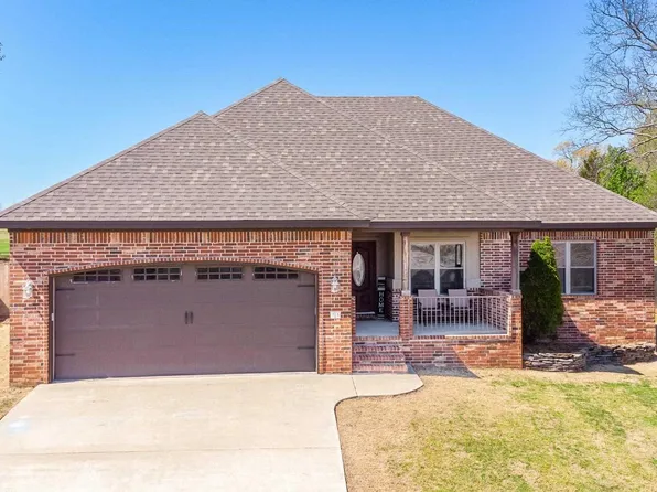 15 Southwind Blvd, Searcy, AR 72143