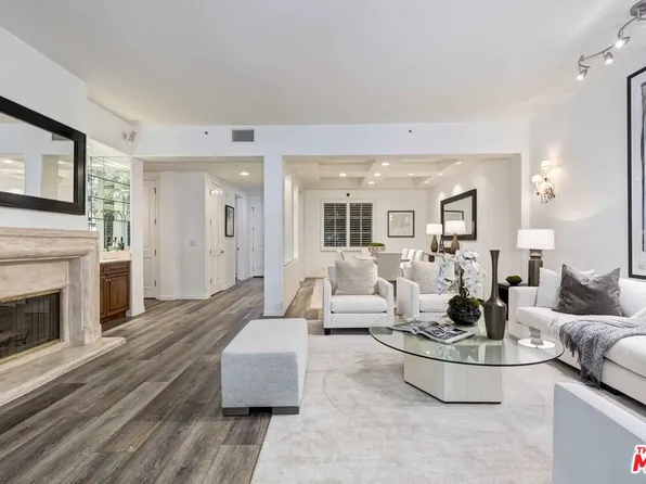 11500 San Vicente Blvd APT 215, Los Angeles, CA 90049
