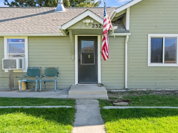 232 Honey Ln, Hamilton, MT 59840