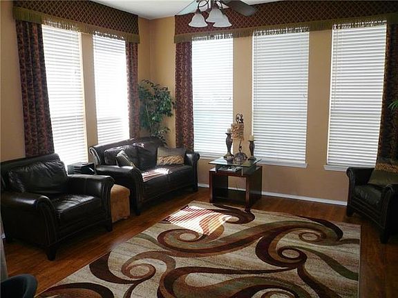 5th image of 4613 Basil Dr