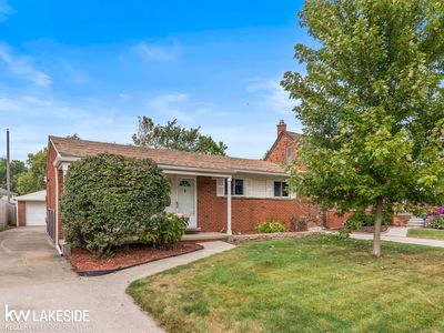 20859 Paloma St, Saint Clair Shores, MI, 48080