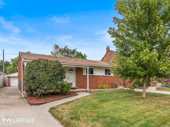 20859 Paloma St, Saint Clair Shores, MI 48080