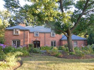 5 Baybrook Ln, Oak Brook, IL 60523