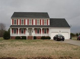 135 Oxford Rd, Moyock, NC 27958