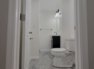 218 Hanover St #11, Boston, MA 02113