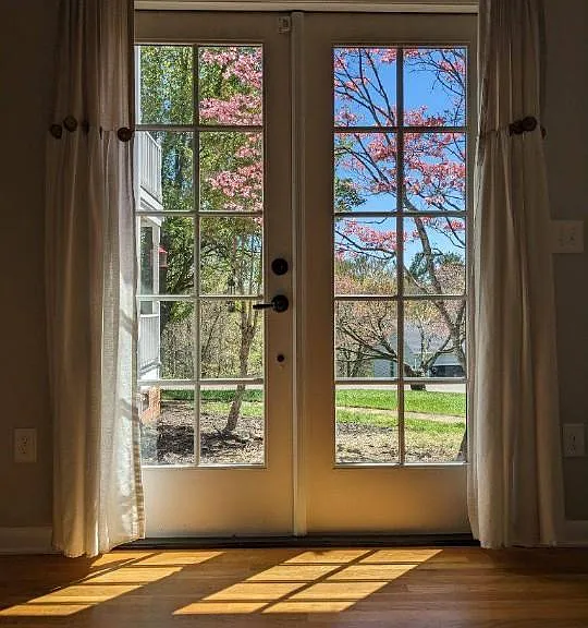 6 Hampton Dr — Photo 2