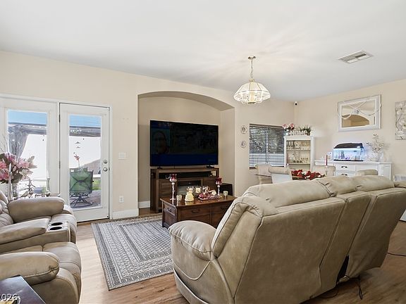 4th image of 6665 Lookout Lodge Ln Suite 3