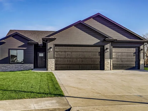 300 Springer Ct, Madrid, IA 50156