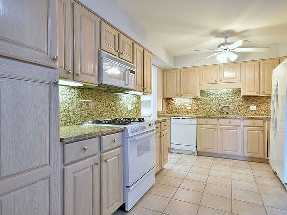 5th image of 1700 2nd St APT 311