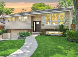 921 S Spring Rd, Elmhurst, IL 60126