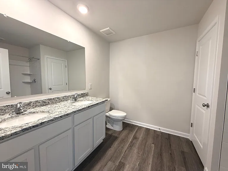 223 Orpington Dr — Photo 5