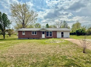 1224 Dewey St, Houston, MO 65483
