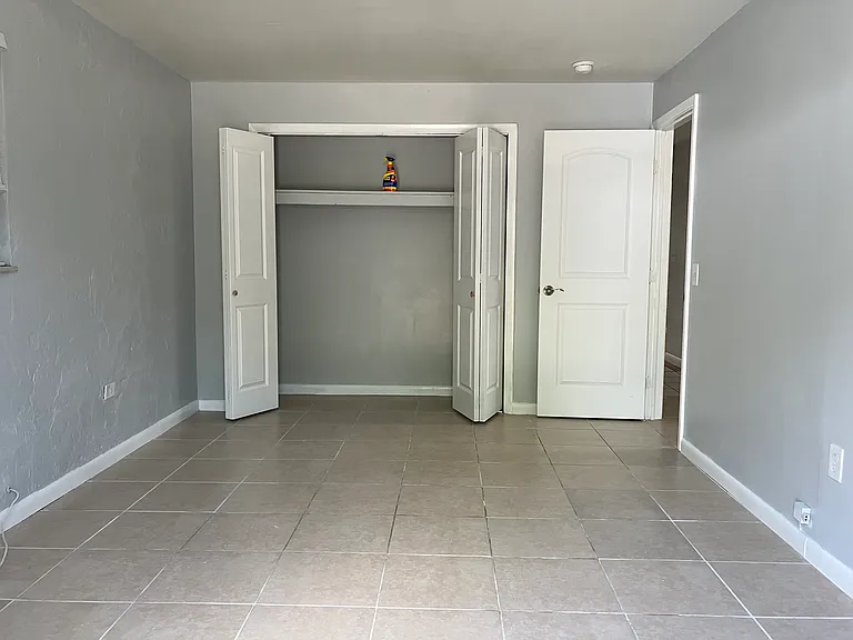 350 E Sandy Cir — Photo 11