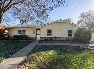 604 S College Ave, Mulvane, KS 67110