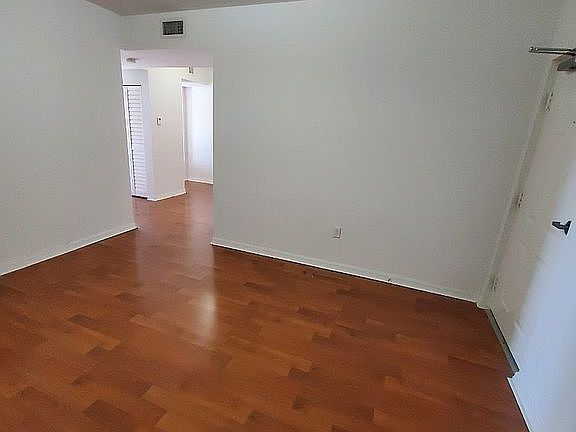 3rd image of 115 SW 42nd Ave APT 503