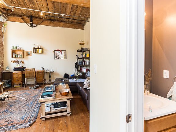 5th image of 21 E Columbia Ave APT 109