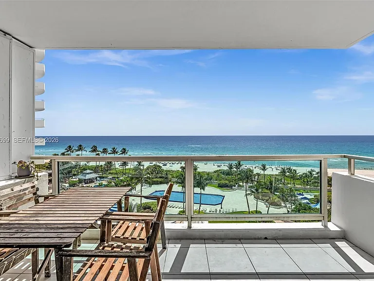 5161 Collins Ave #1017 — Photo 3