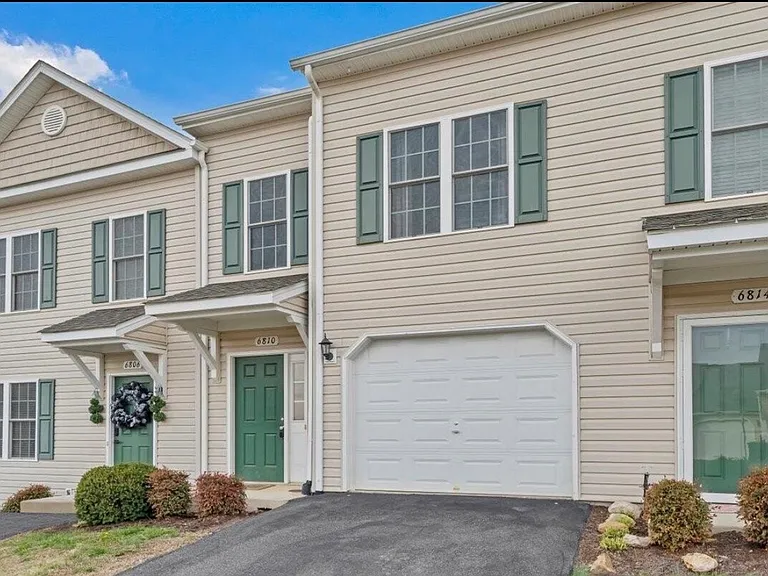 6810 Village Green Dr — Photo 22
