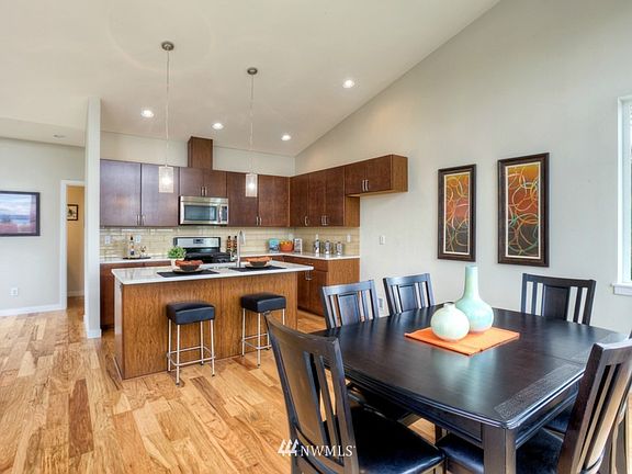 4th image of 1009 S 229th Place
