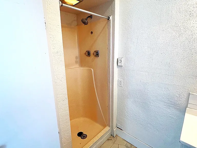 1521 Blaine St #3 — Photo 10