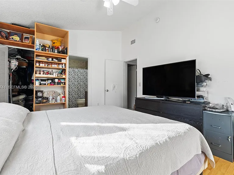 6235 Kendale Lakes Cir #247 — Photo 17