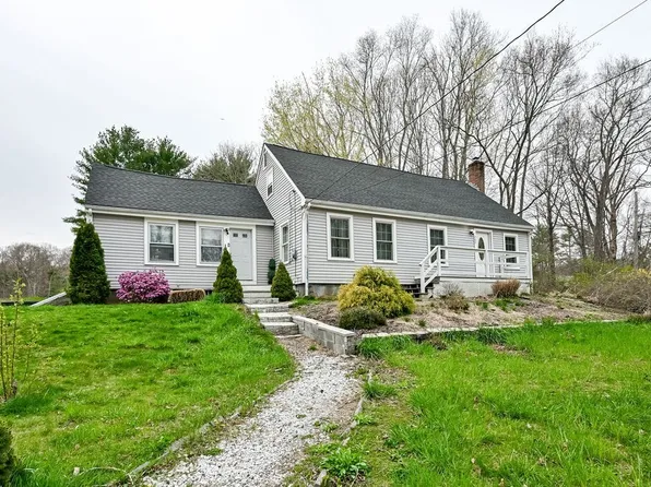 260 Glebe St, Taunton, MA 02780