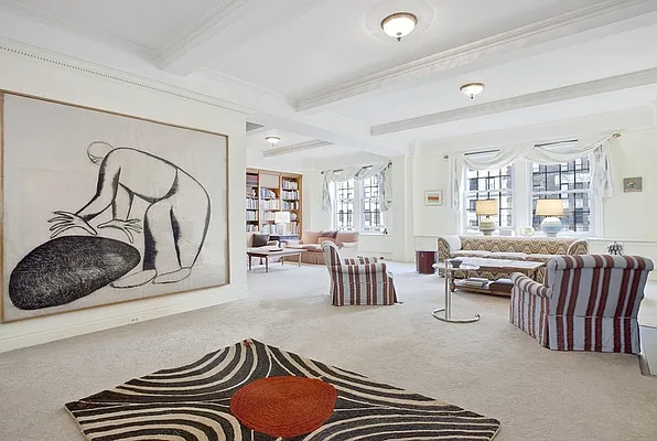 Sold by Sloane Square | media 12