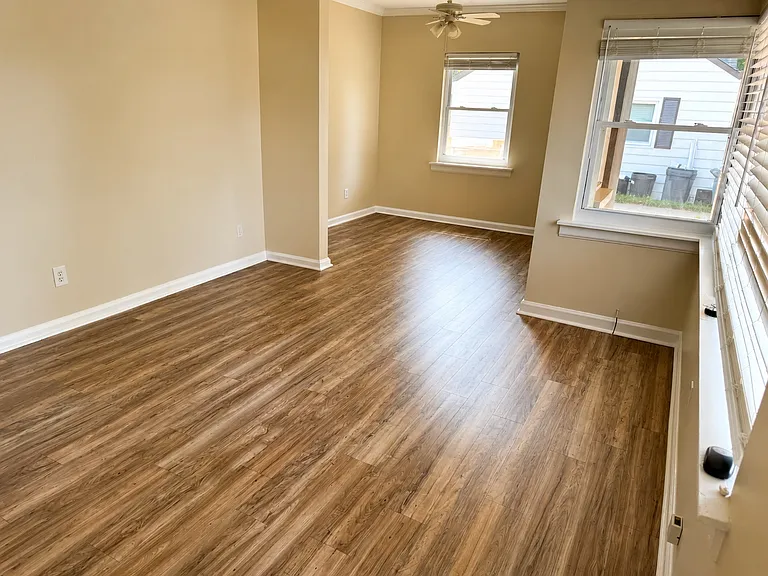 328 Chester St — Photo 7