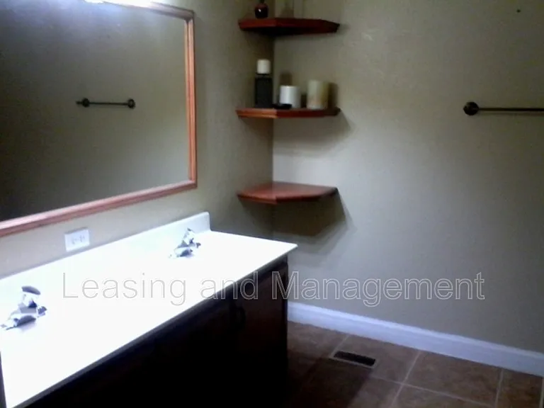 3585 Riley Wright Rd #2 — Photo 5