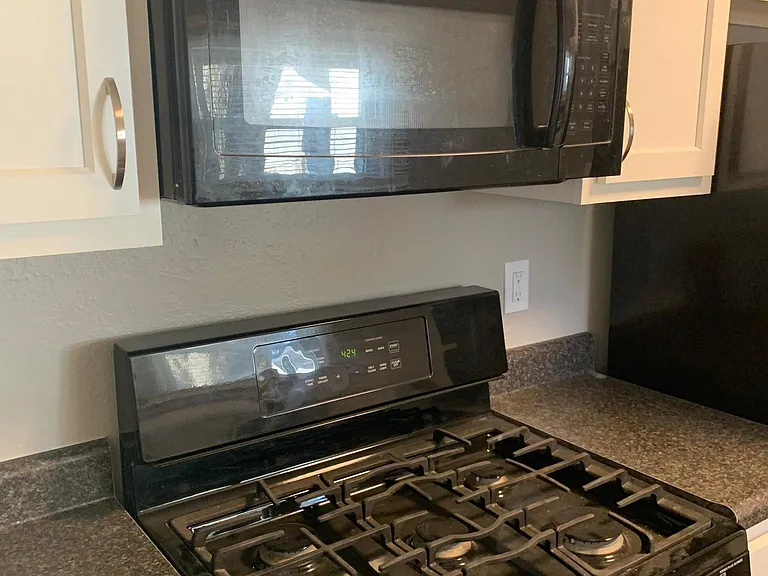 Built-in microwave is so convenient!