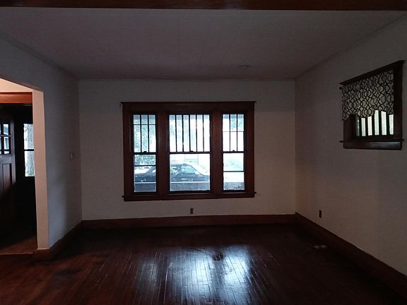 5th image of 2233 Cleveland Ave