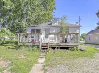 919 Metropolitan Ave, Leavenworth, KS 66048