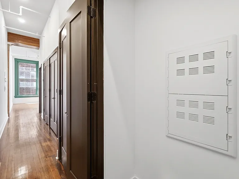 907 Main St #5 — Photo 28