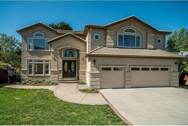 22092 San Fernando Ct photo 1