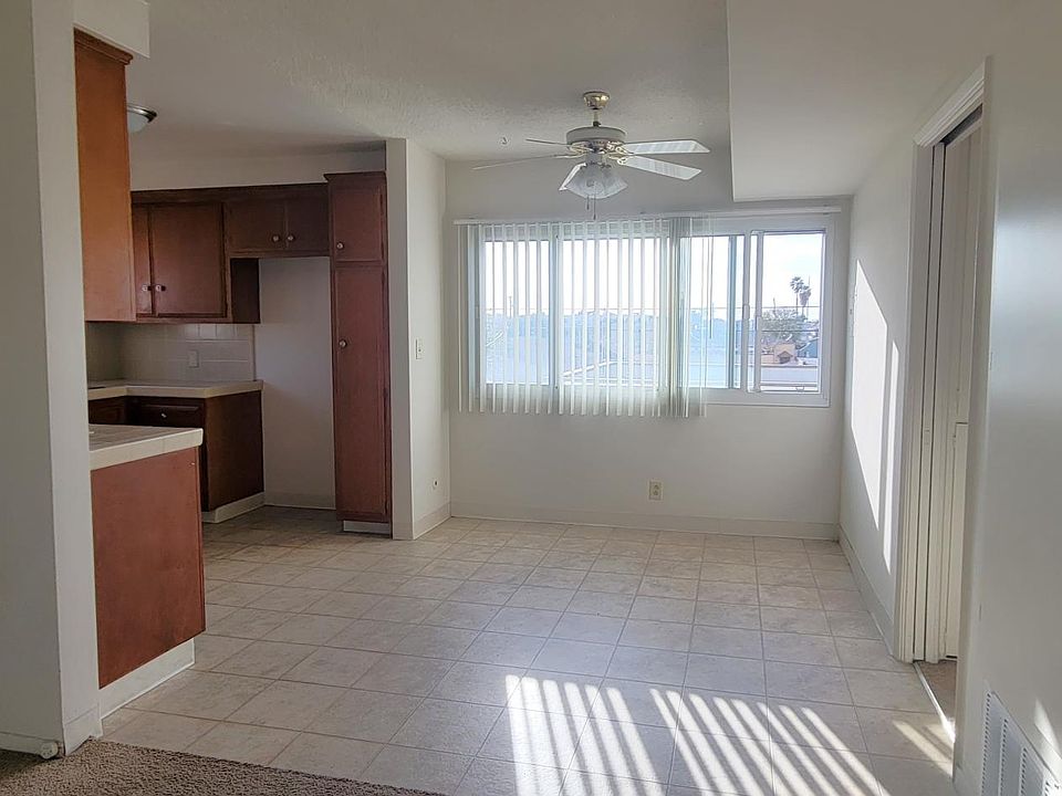1st image of 623 S Grevillea Ave #8