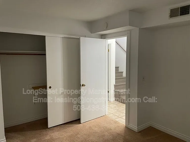 851 SW Broadway Dr #52 — Photo 14