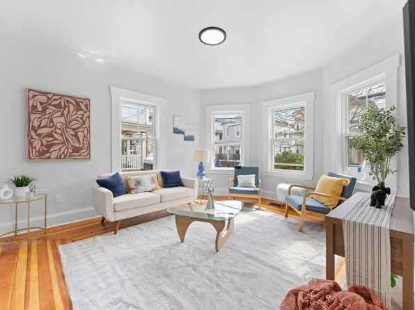 35 Fairmont St APT 3, Arlington, MA 02474