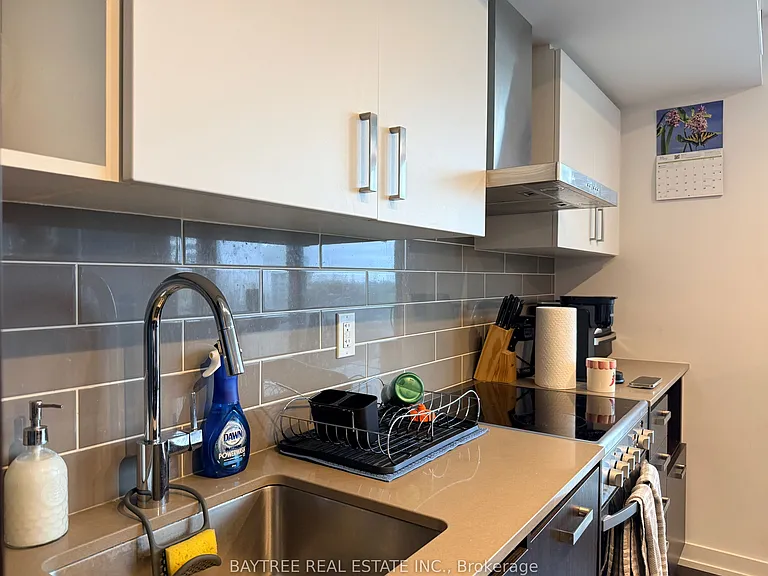 125 Redpath Ave #416 — Photo 6