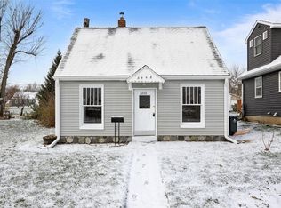 2448 1st St SW, Cedar Rapids, IA 52404