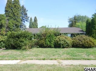 4 Woodmere Dr, Camp Hill, PA 17011